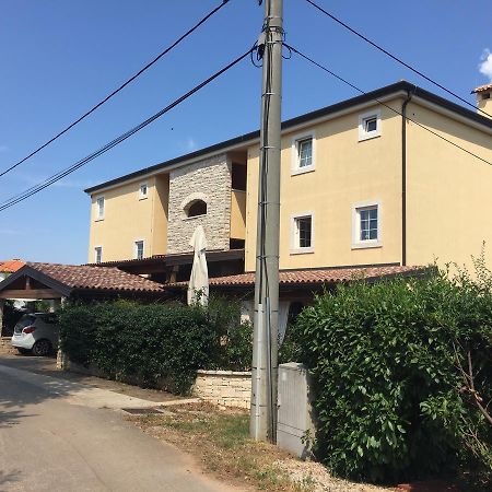 Apartments & Rooms Buoni Amici Murine Екстериор снимка