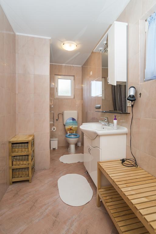 Apartments & Rooms Buoni Amici Murine Стая снимка
