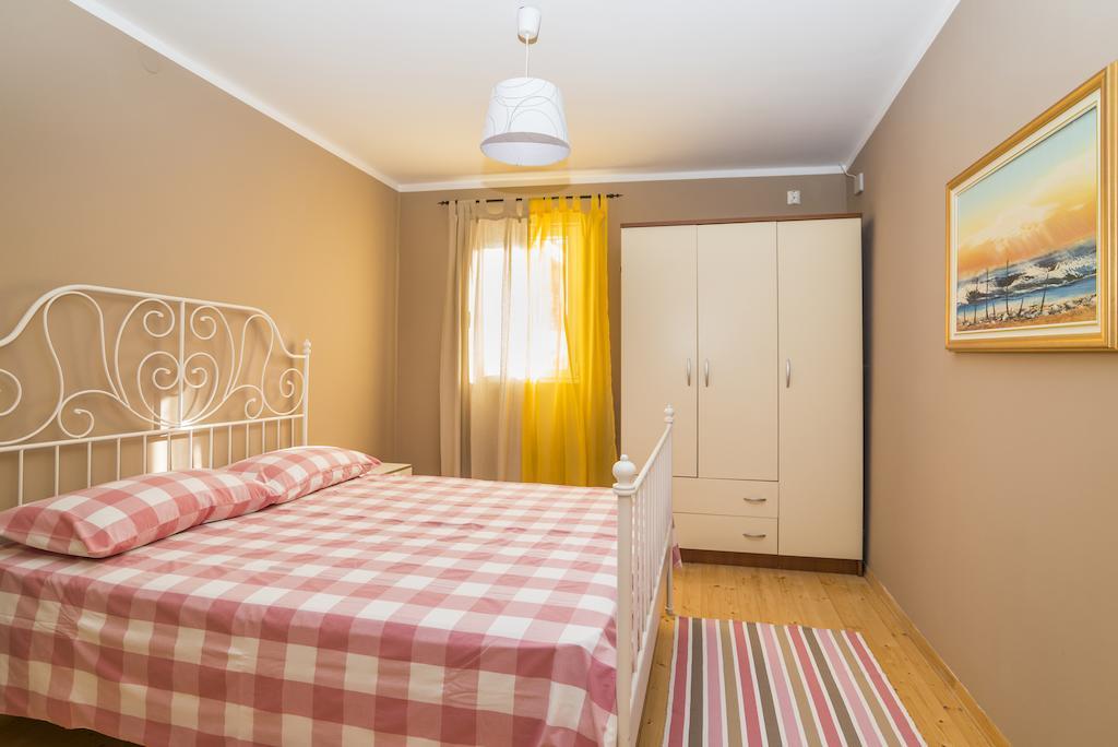 Apartments & Rooms Buoni Amici Murine Стая снимка