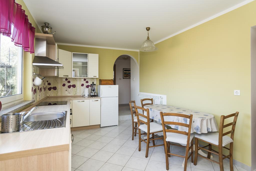 Apartments & Rooms Buoni Amici Murine Стая снимка