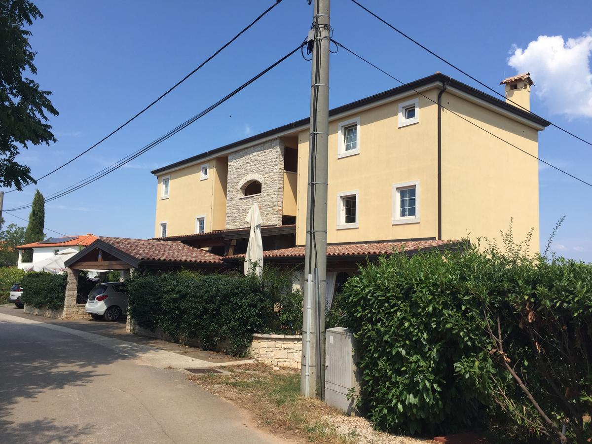 Apartments & Rooms Buoni Amici Murine Екстериор снимка