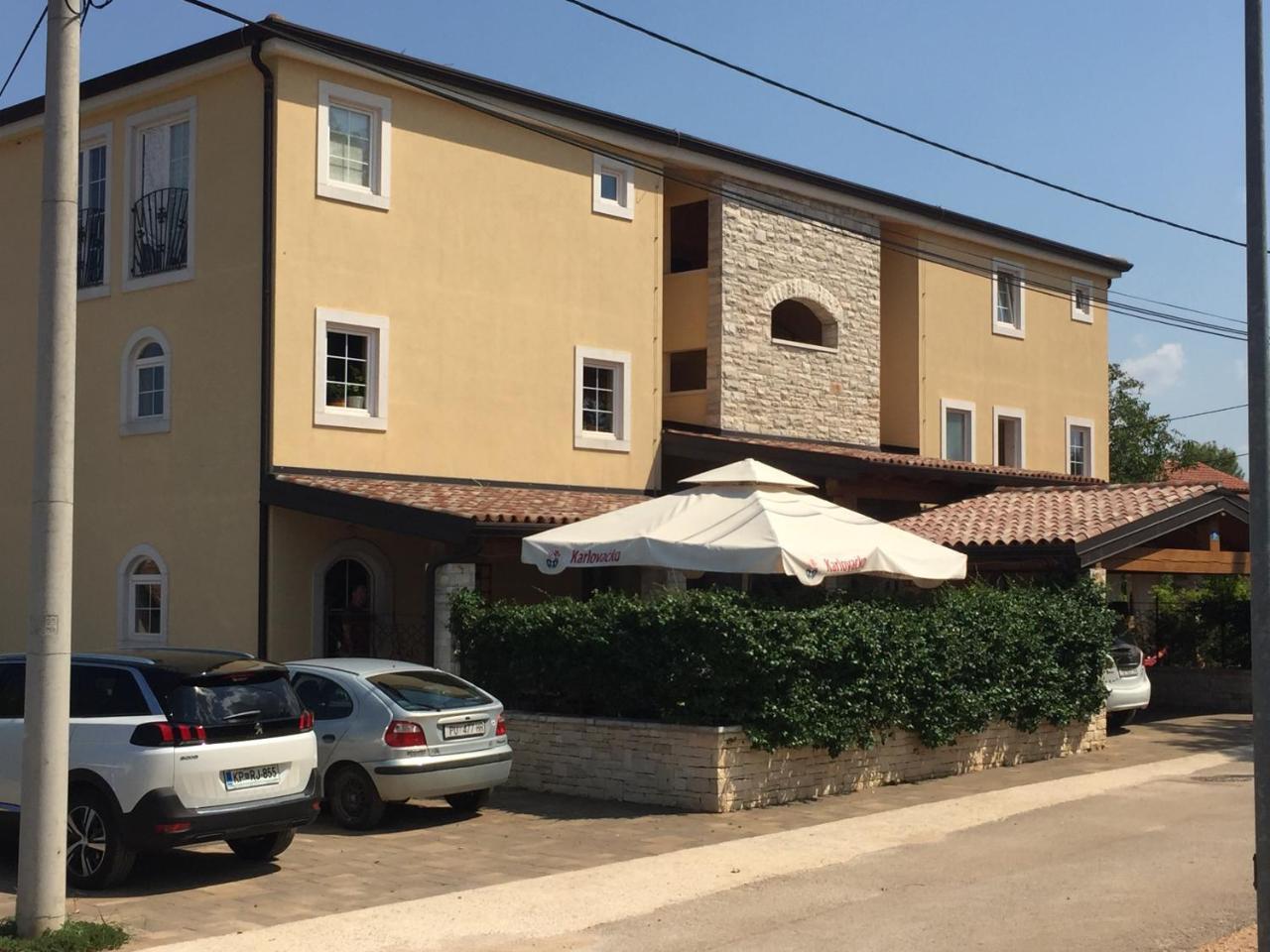 Apartments & Rooms Buoni Amici Murine Екстериор снимка